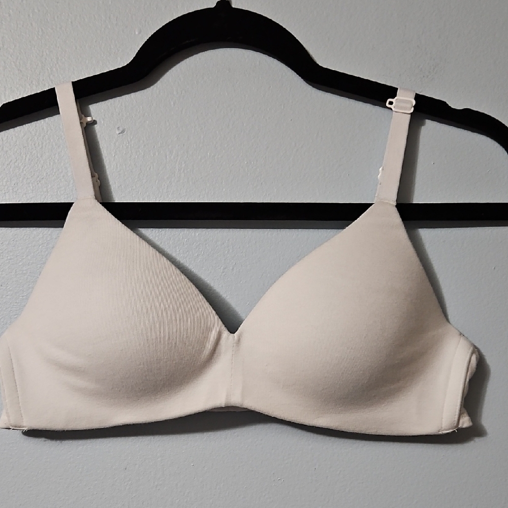 Ambrielle Wirefree Women's Cream Boost Bra Size 34A